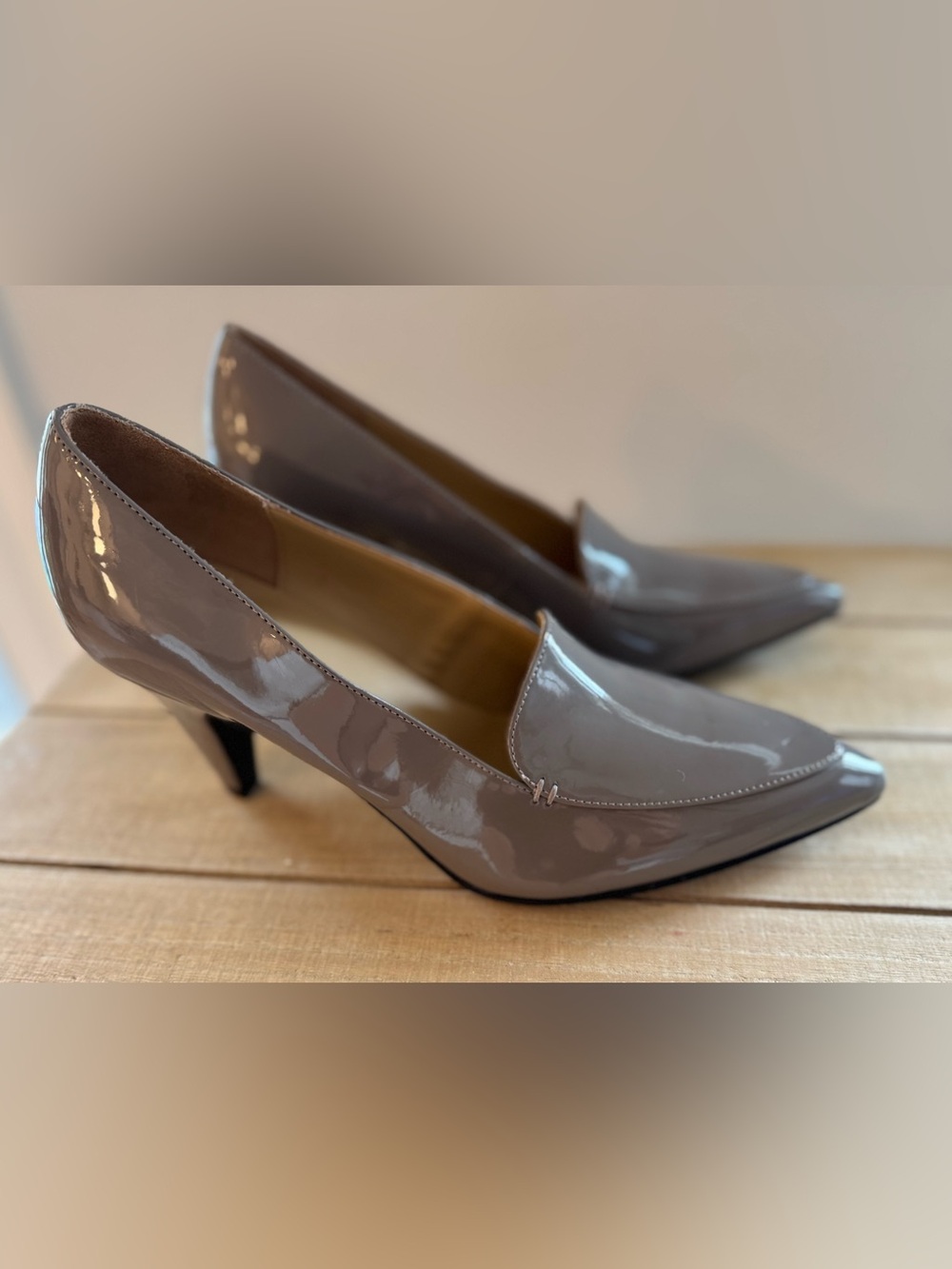 Naturalizer warm brownish-gray patent leather high heel pumps size 8.5M 3-inch